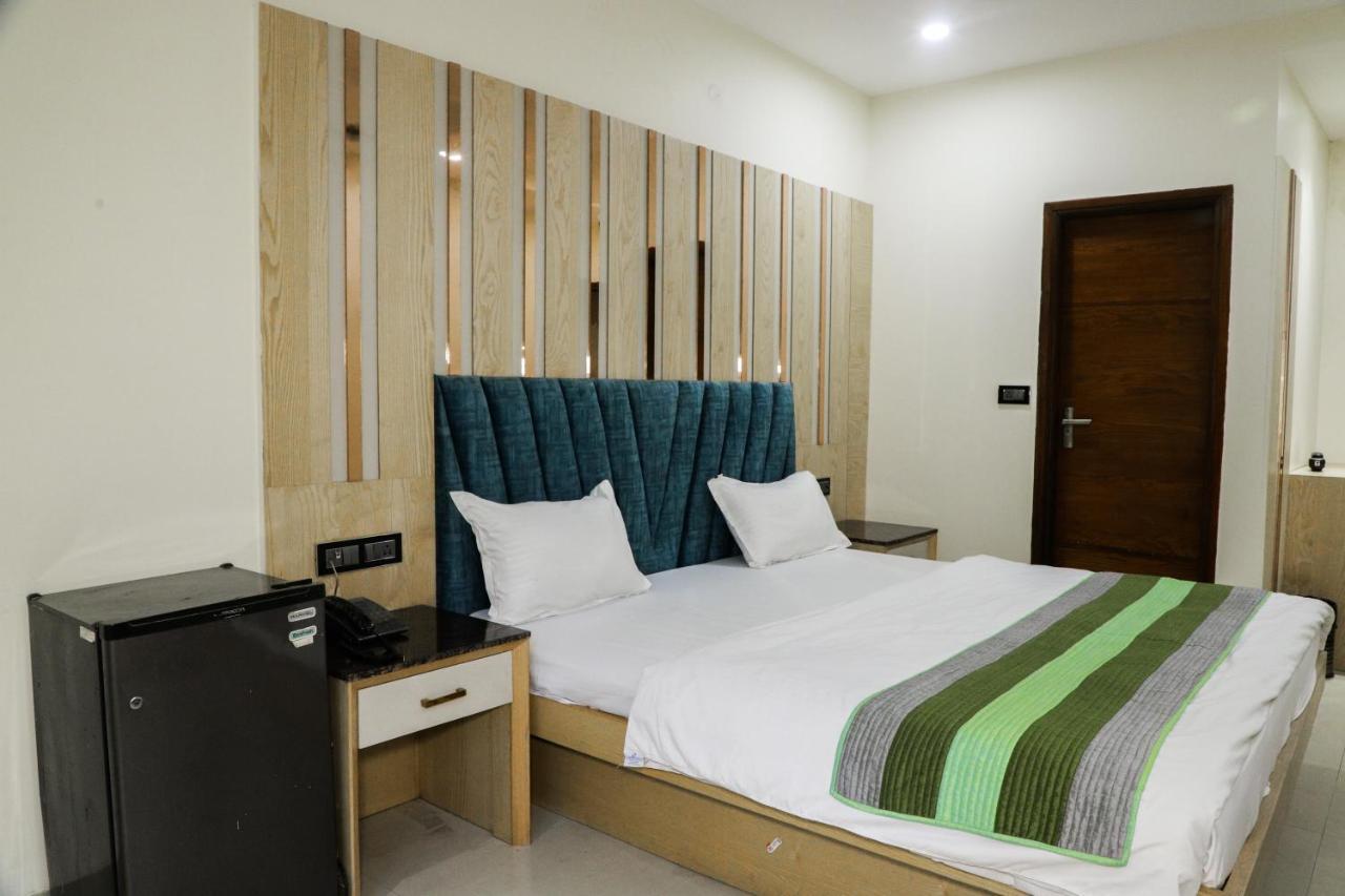 Hotel Vanson Villa - Near Connaught Place Нью-Делі Екстер'єр фото