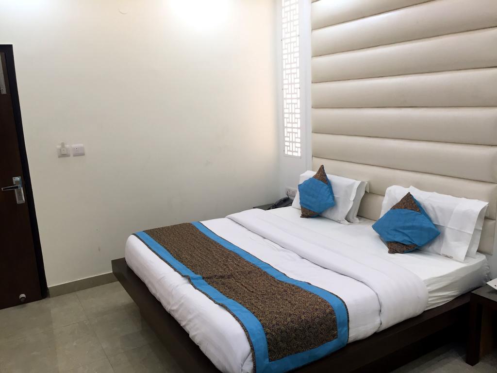 Hotel Vanson Villa - Near Connaught Place Нью-Делі Екстер'єр фото